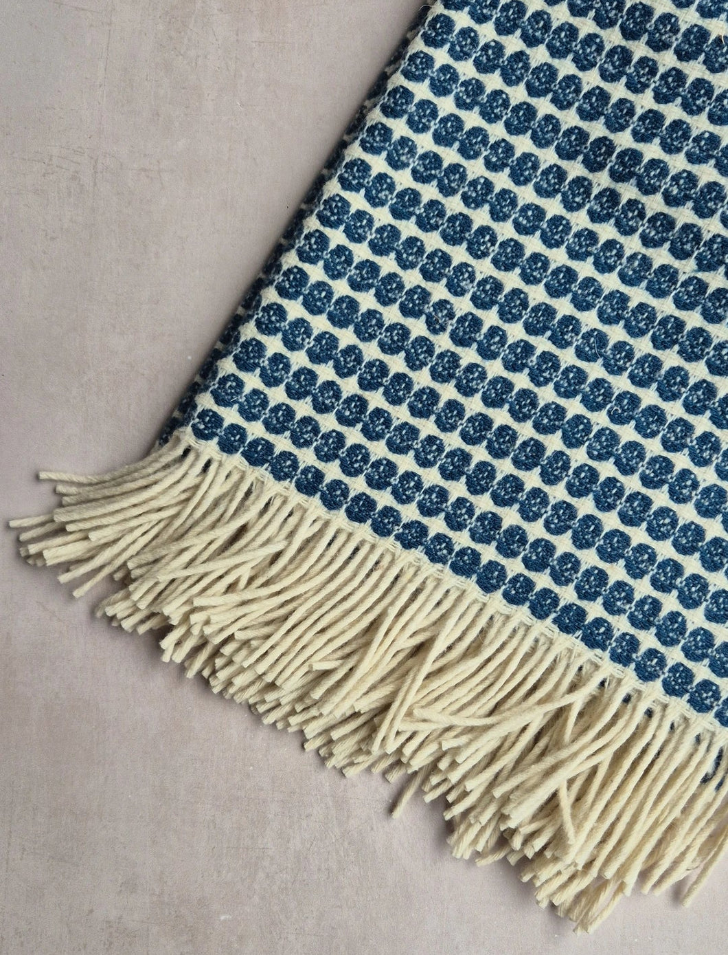 Handgewebte Wolldecke Milho denim blau