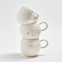 Lade das Bild in den Galerie-Viewer, Tasse Bola gross Konfetti white
