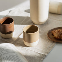 Lade das Bild in den Galerie-Viewer, The Beige Cup
