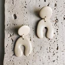 Load image into Gallery viewer, Alice Earrings Ivory
