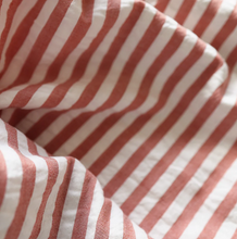 Lade das Bild in den Galerie-Viewer, Tischtuch Stripes Terracotta
