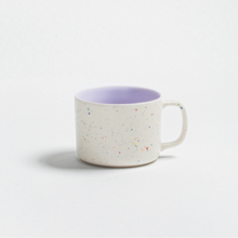 Lade das Bild in den Galerie-Viewer, Extragrosse Tasse Konfetti outside lilac inside
