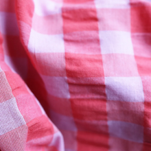 Load image into Gallery viewer, Tischtuch Check Pink Lilac, 140 x 180 cm
