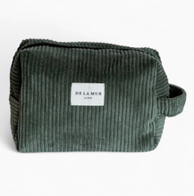 Load image into Gallery viewer, Necessaire aus softem Cord waldgrün
