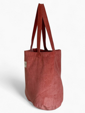 Load image into Gallery viewer, Grosse Tasche aus softem Cord coral
