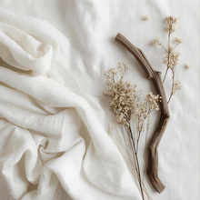 Load image into Gallery viewer, Soy wax candle, Fresh Linen
