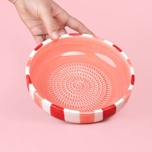 Charger l'image dans la galerie, Grosse Schale mit Reibe Stripes
