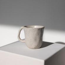 Load image into Gallery viewer, Mug Natura smooth white
