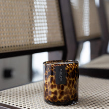 Charger l&#39;image dans la galerie, Bougie parfumée luxueuse à base de cire de soja, de bergamote et de truffe
