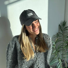 Lade das Bild in den Galerie-Viewer, Cap aus Baumwollcord anthrazit
