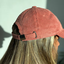 Load image into Gallery viewer, Cap aus Baumwollcord coral

