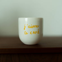 Load image into Gallery viewer, Glossy Cup J&#39;aime le café
