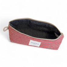 Lade das Bild in den Galerie-Viewer, Etui aus softem Cord poppy
