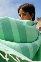 Load image into Gallery viewer, Strandtuch 38 Graus XL green on green
