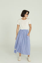 Lade das Bild in den Galerie-Viewer, The Airy Midi Skirt lilac
