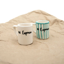 Load image into Gallery viewer, alma barru x bärndütsch Espressotasse gestreift grün
