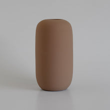 Load image into Gallery viewer, The Dune vase large, brown
