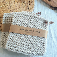 Load image into Gallery viewer, Pot holders, set of 2, cream
