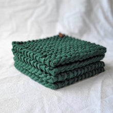 Load image into Gallery viewer, Pot holders, set of 2, forest green

