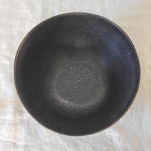 Load image into Gallery viewer, Salad bowl Fatima black
