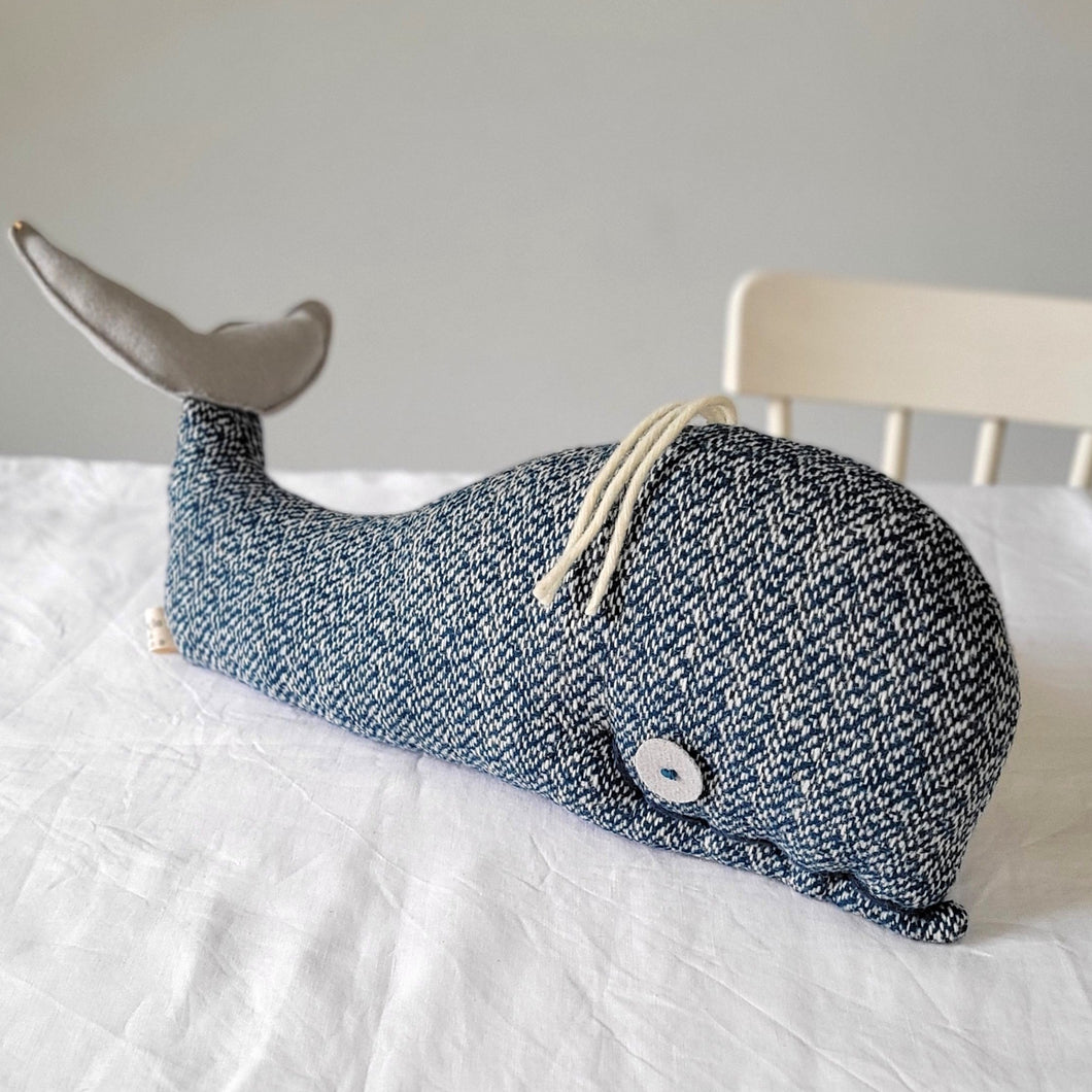 Kuschelfreund Wal (dunkelblau)