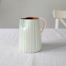 Load image into Gallery viewer, Pitcher 0.6 l striped mint
