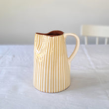 Load image into Gallery viewer, Jug 1 l striped beige
