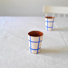 Lade das Bild in den Galerie-Viewer, Espressobecher kariert blau
