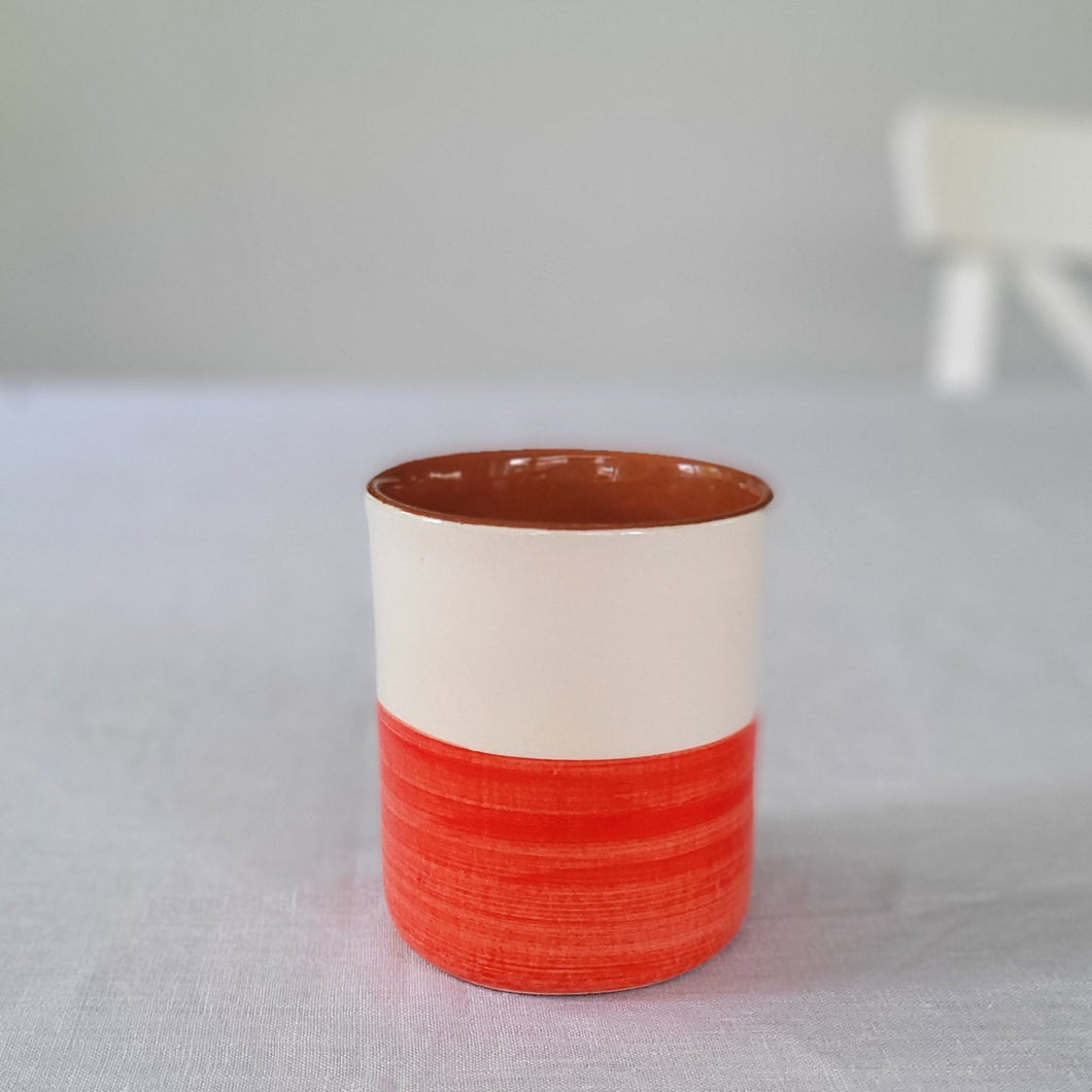 Coffee mug half red