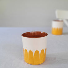 Load image into Gallery viewer, Coffee mug columns ochre
