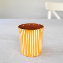 Charger l&#39;image dans la galerie, Mug à café rayé ocre
