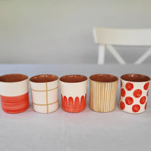 Load image into Gallery viewer, Coffee mug columns red
