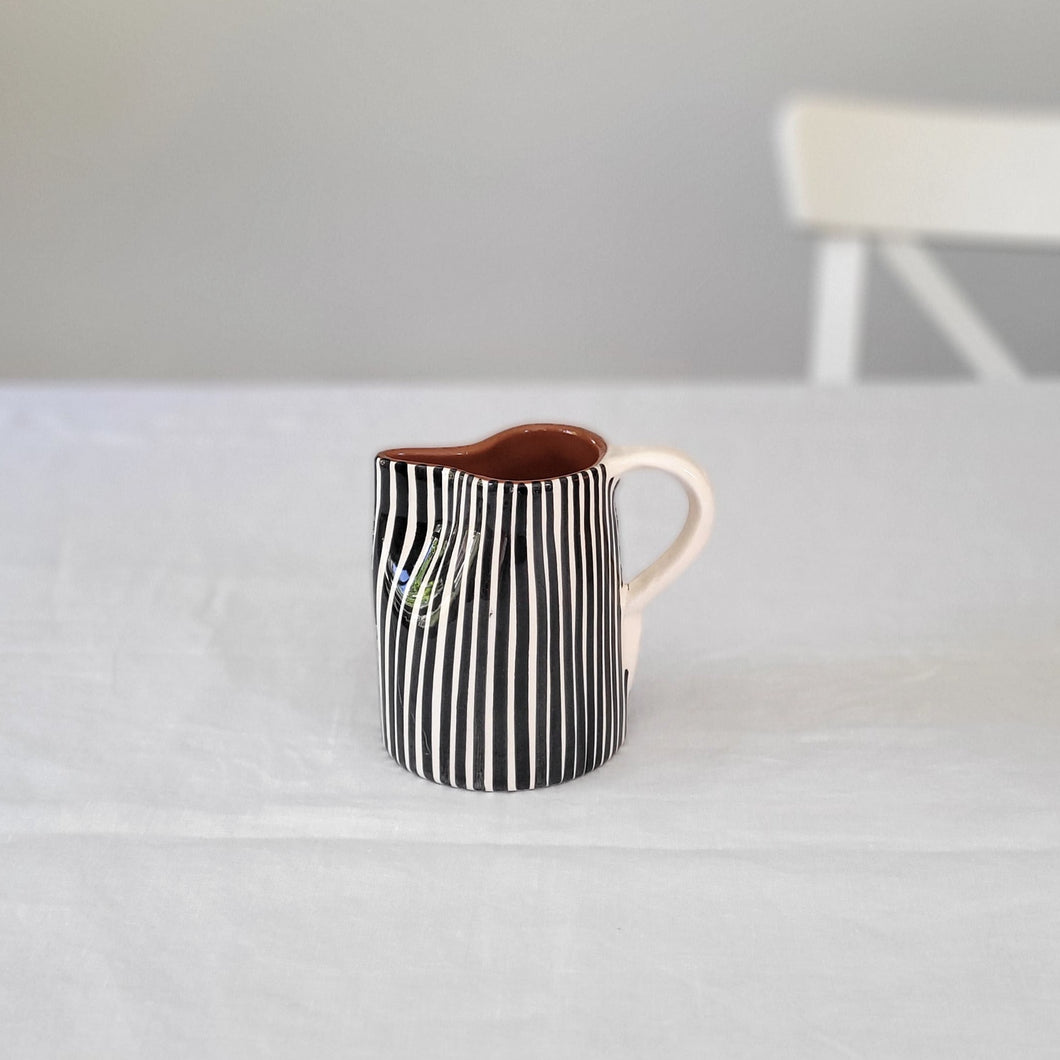 Mini-Krug gestreift schwarz
