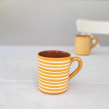 Load image into Gallery viewer, Cup ringed ochre
