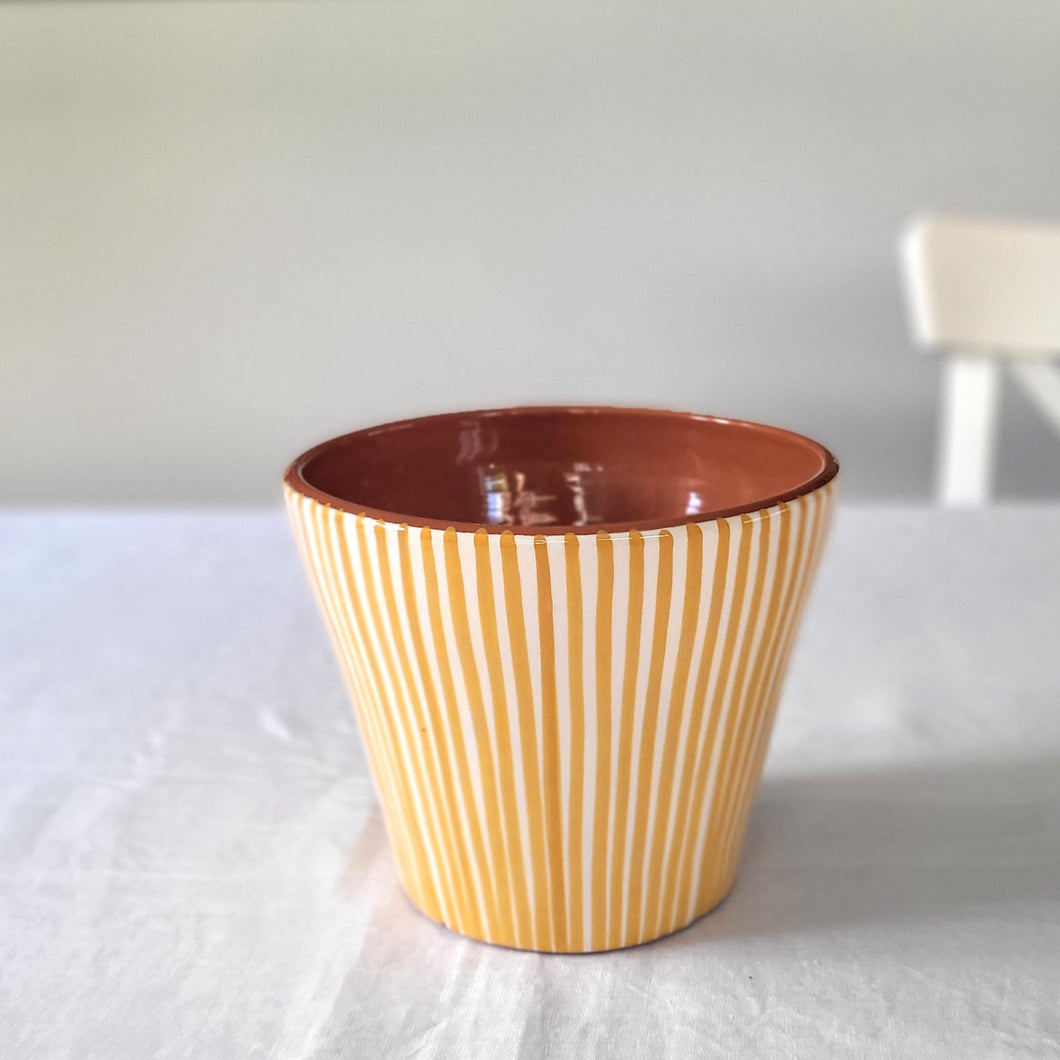 Cache-pot rayé ocre