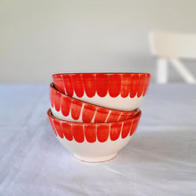 Lade das Bild in den Galerie-Viewer, Tapasbowl Säulen rot
