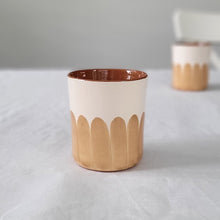 Load image into Gallery viewer, Kaffeebecher Säulen beige
