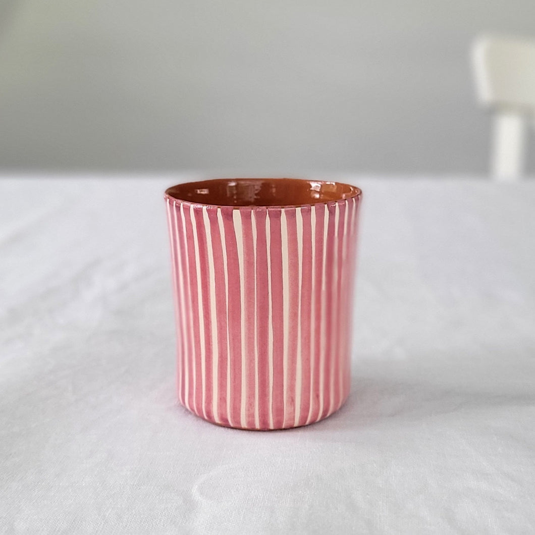 Kaffeebecher gestreift rosa