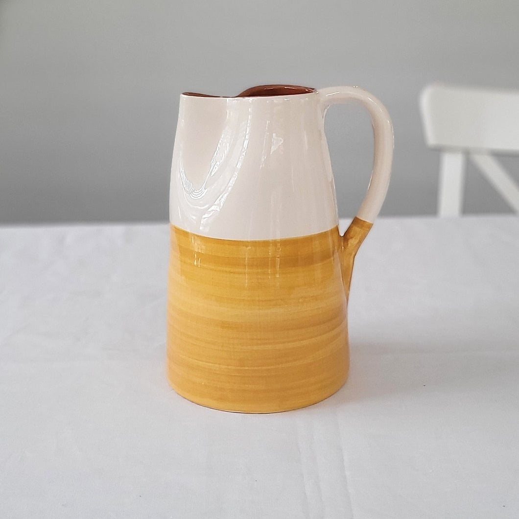 Maxi jug 1.5 l half ocher