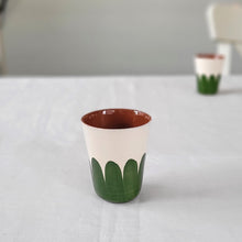 Lade das Bild in den Galerie-Viewer, Espressobecher Säulen grün
