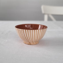 Lade das Bild in den Galerie-Viewer, Tapasbowl gestreift beige

