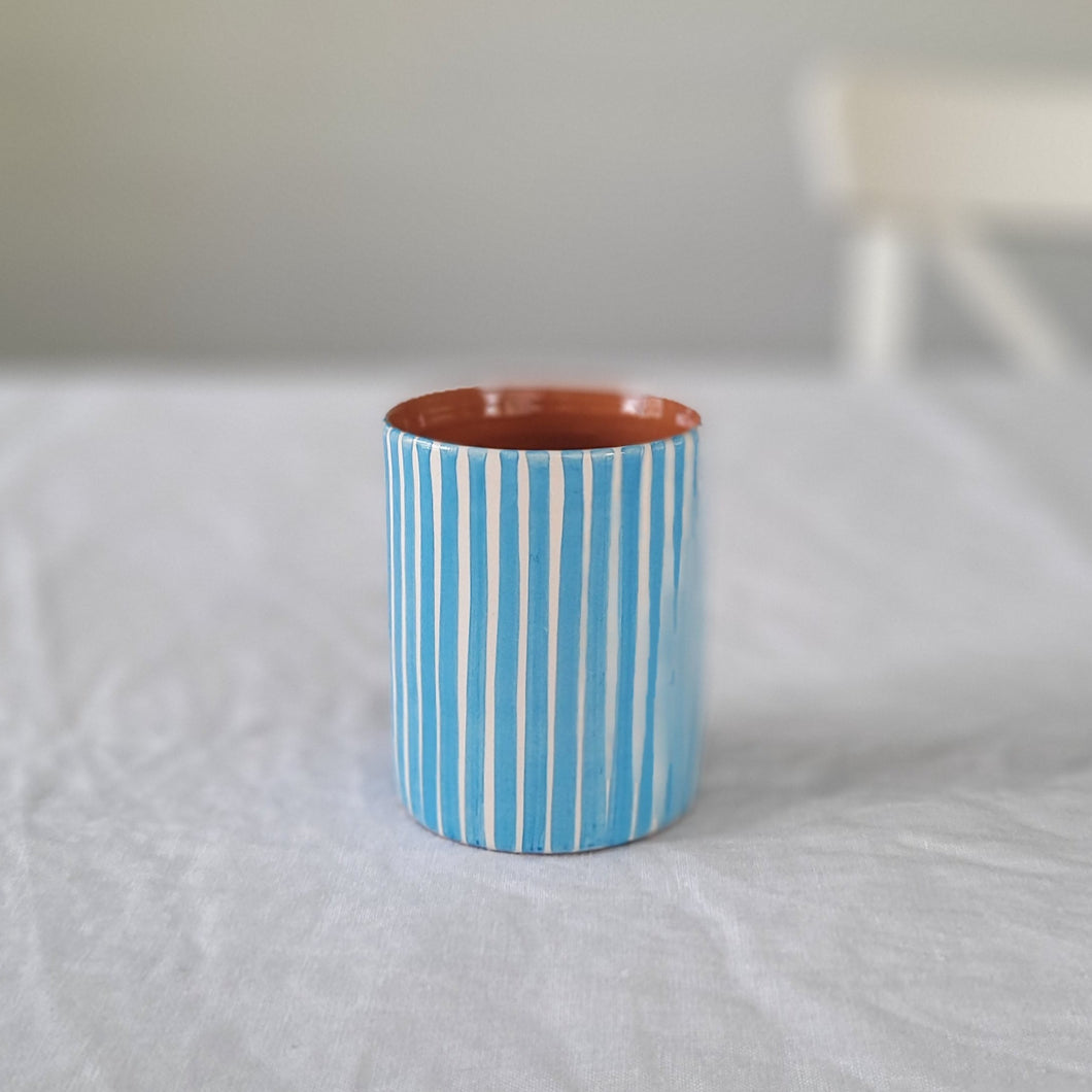 Kaffeebecher gestreift hellblau