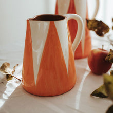 Load image into Gallery viewer, Jug 0.6 l triangles orange
