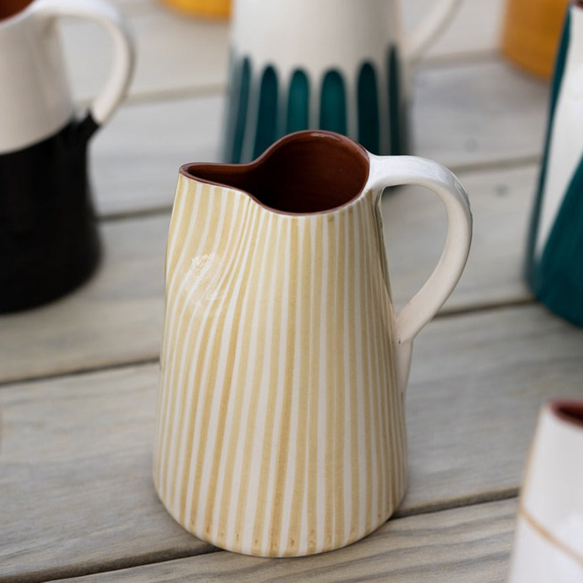 Jug 1 l striped beige