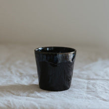 Load image into Gallery viewer, Coffee mug escuro
