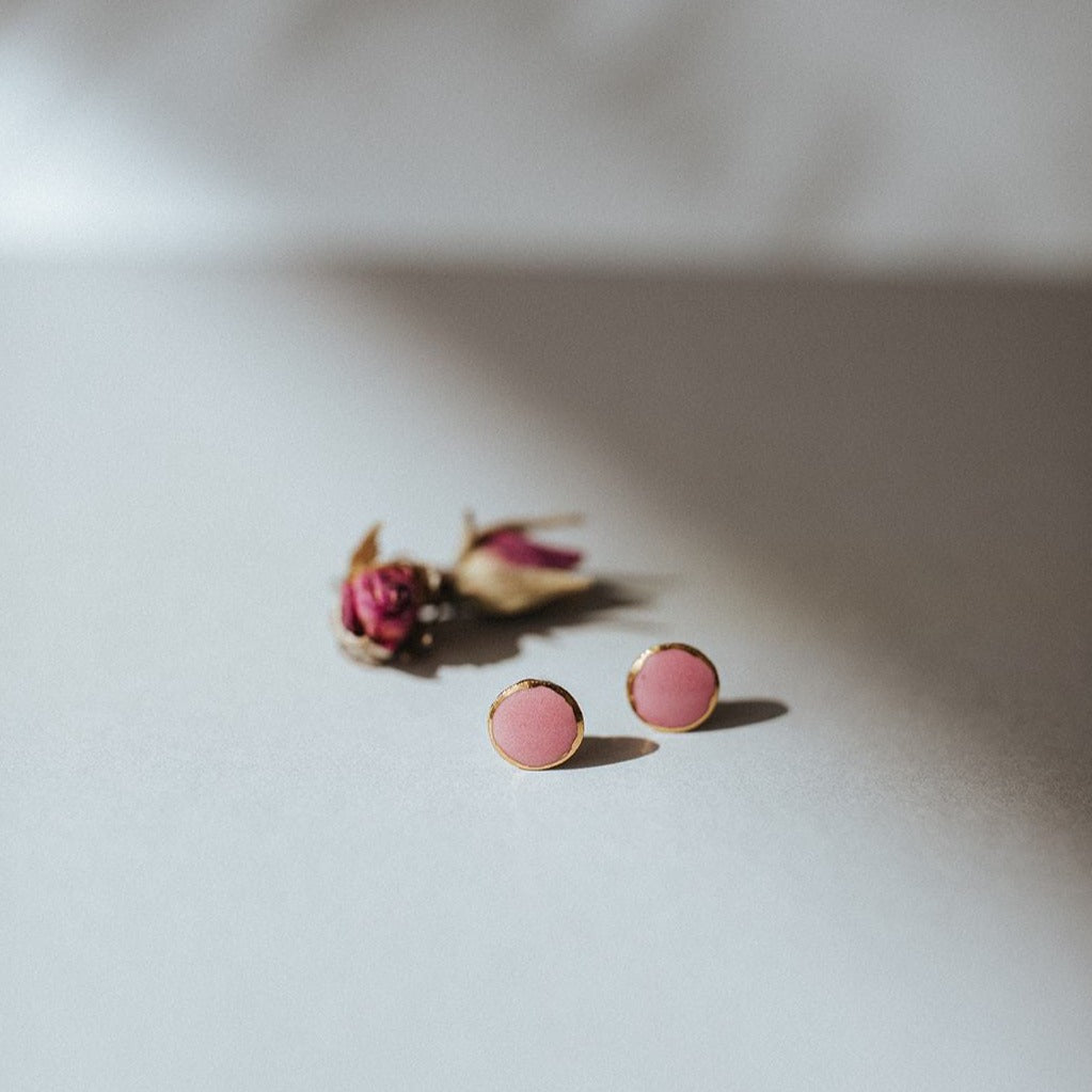 Boucles d'oreilles céramique mini or rose