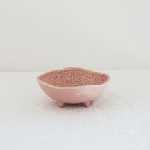 Load image into Gallery viewer, Bowl small with feet blush
