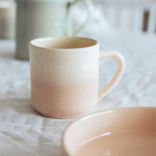 Charger l&#39;image dans la galerie, alma barru tasse blush ombre 
